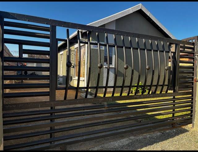 2 BEDROOM HOUSE FOR SALE IN WINDMILL PARK